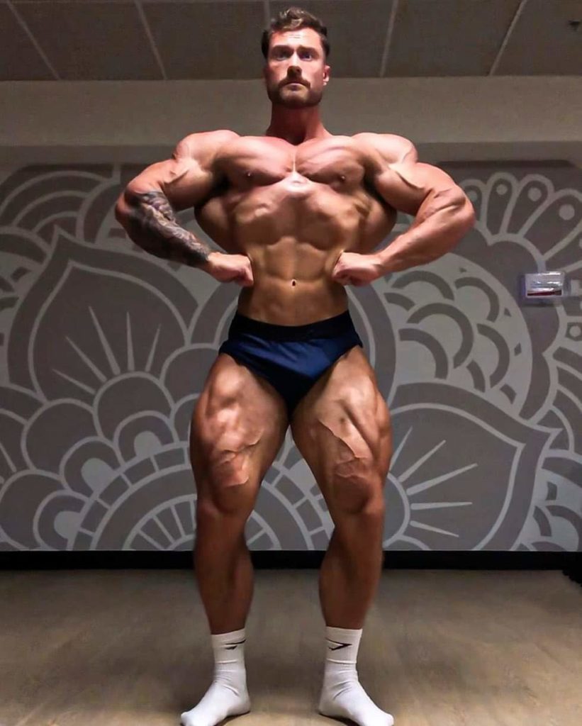 chris bumstead pro ifbb 28 agosto 2019 road to 2019 mr olympia classic physique